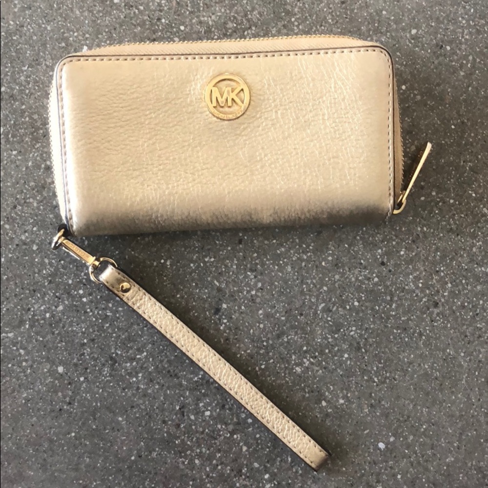 Michael Kors wristlet- Gold
